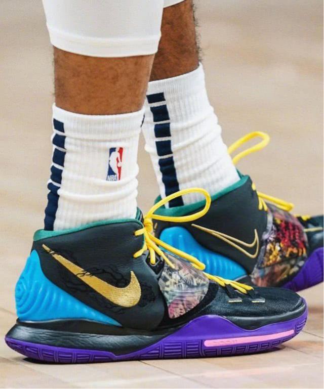 随队夺得美职联东部冠军，梅西收获迈阿密生涯第三座奖杯（梅西助迈阿密加冕东部冠军，收获迈阿密生涯第三冠）