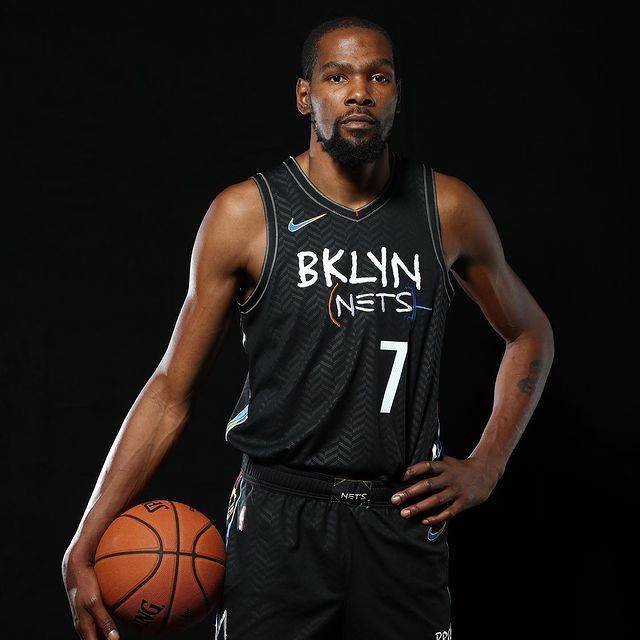 世体：皇马昨日没参加特瓦斯主持的会议，往期会议曾正常参加（世体：皇马昨日未出席特瓦斯主持的会议，此前皆正常参会）