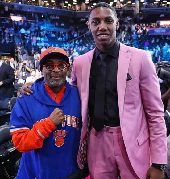 英格拉姆连场拉胯，布伦森18+6+7唐斯22分，尼克斯送猛龙交手9连败（英格拉姆连场低迷，布伦森18+6+7、唐斯22分，尼克斯再送猛龙交手9连败）